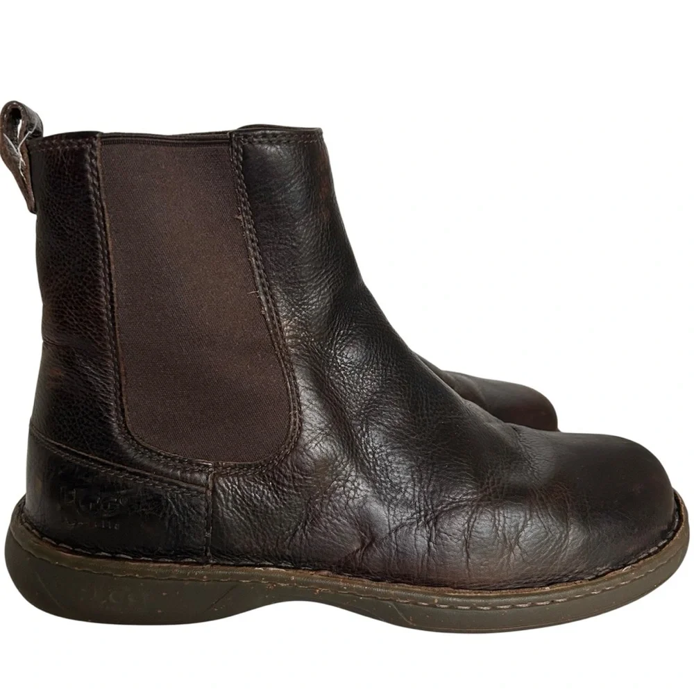UGG Men’s Size 10.5 Brown Leather Chelsea Boots Pull-On Winter Fall Boot - Picture 1 of 8